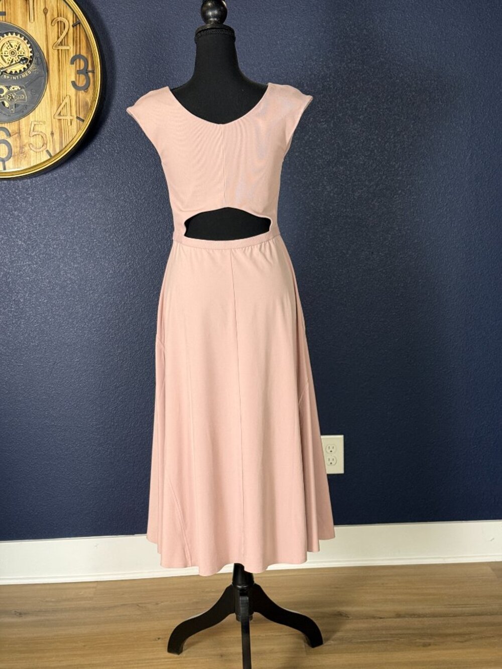 Athleta Light Mauve Cap Sleeve Back Cutout Flowy A-Line Midi Dress | M Petite - Picture 2 of 8